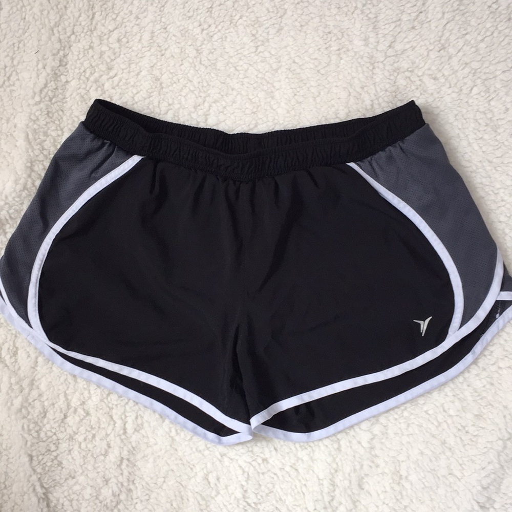 Old Navy Active Wear Shorts, Size Medium